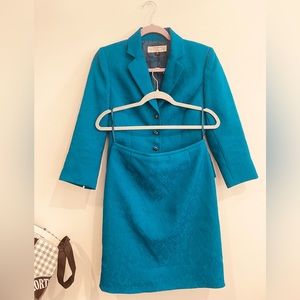 Tahari suit skit